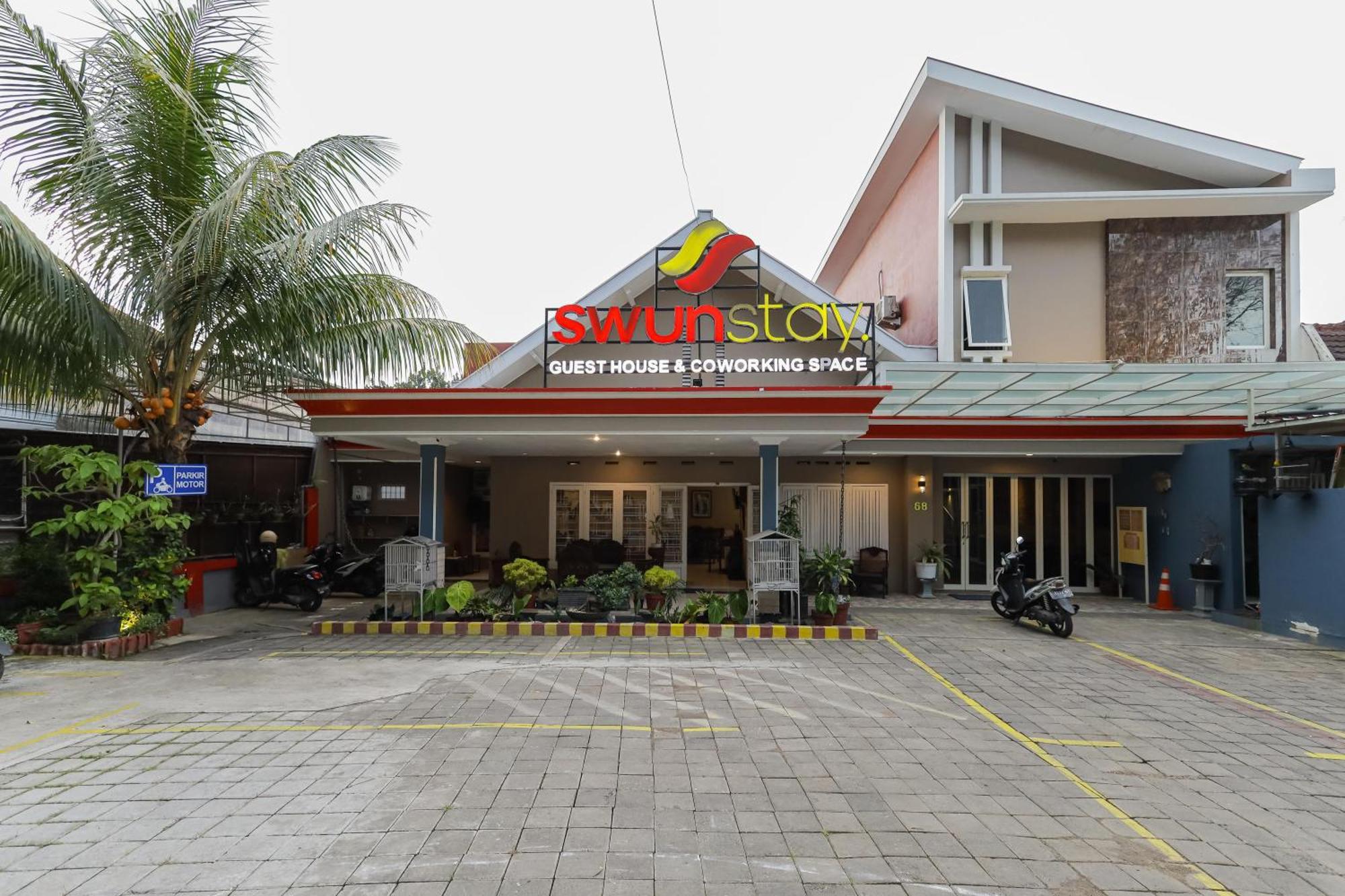 Reddoorz Plus At Swun Stay Raya Langsep Malang Exterior photo