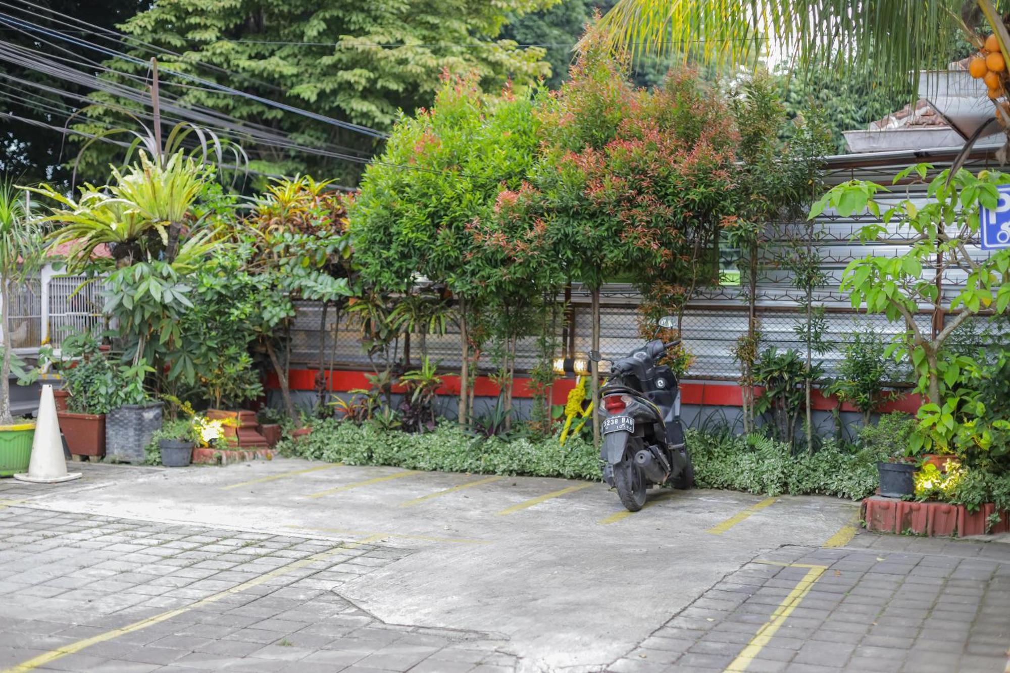 Reddoorz Plus At Swun Stay Raya Langsep Malang Exterior photo