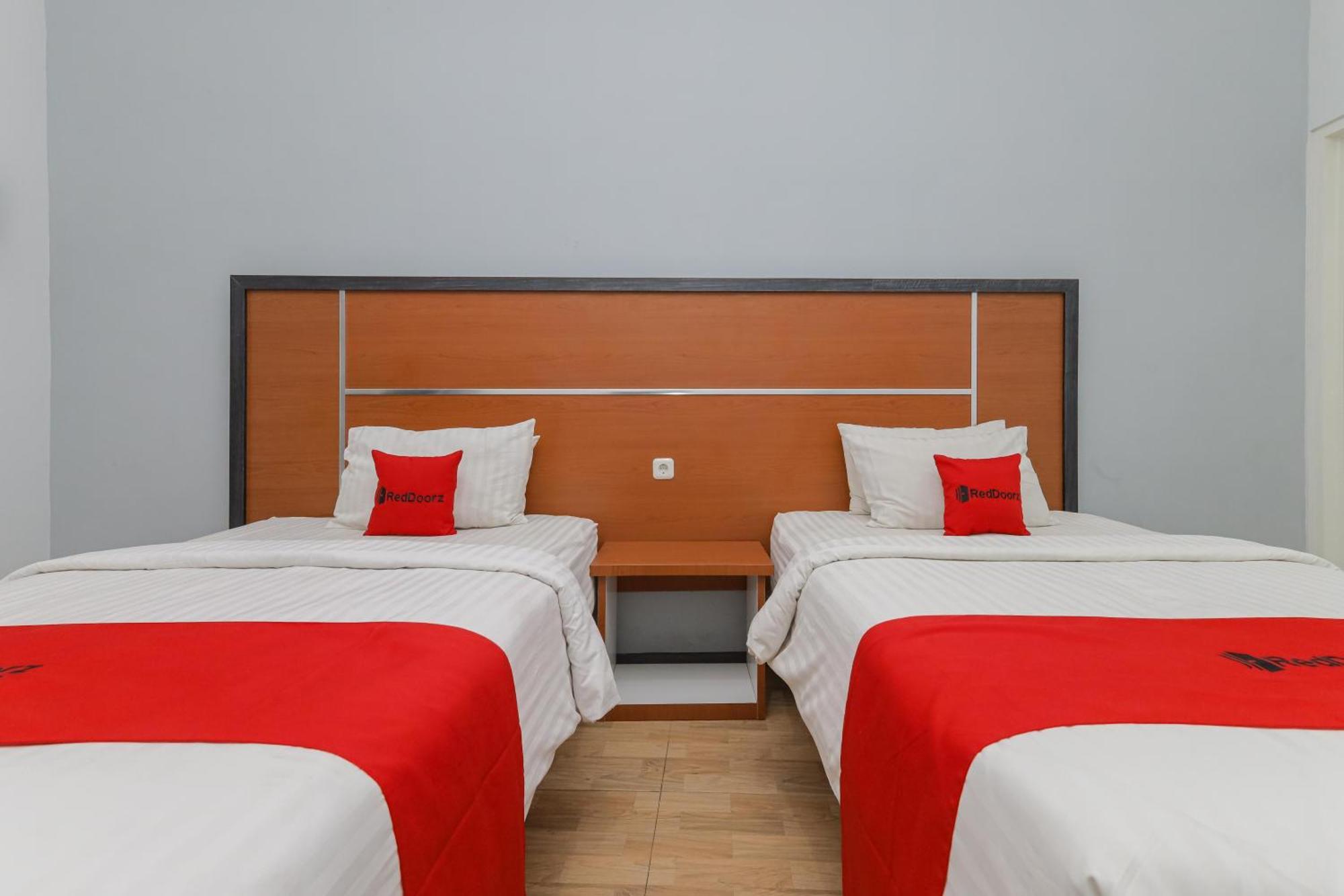 Reddoorz Plus At Swun Stay Raya Langsep Malang Exterior photo
